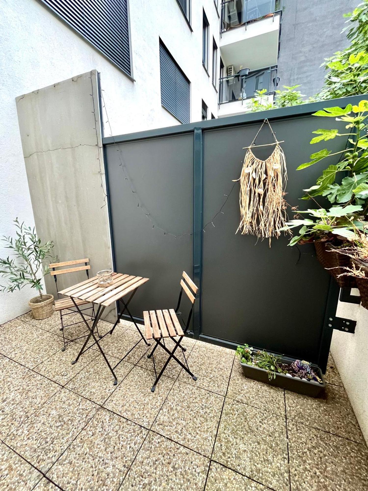 The Elite Suite Downtown 2- Bedroom Apt Ac & Garage Parking Pressburg Exterior foto